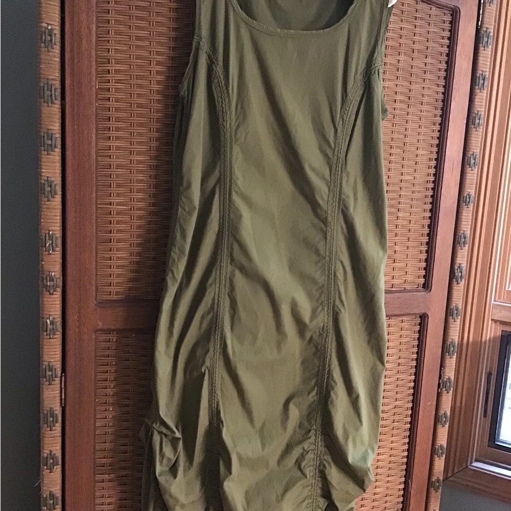 Cut Loose Green Ruched Sheath Midi Dress